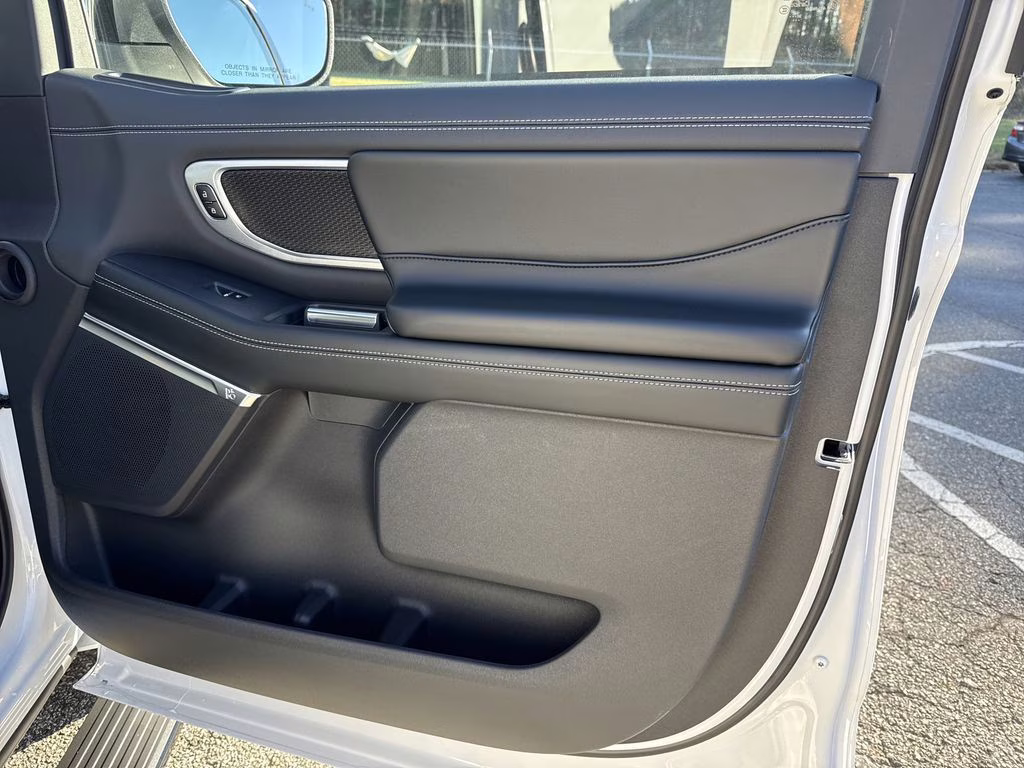 2025 Oxford White Ford Expedition Max Platinum 4X4 SUV