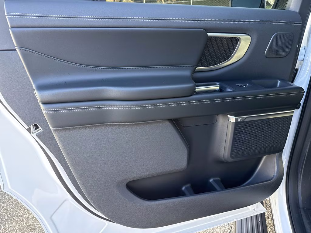 2025 Oxford White Ford Expedition Max Platinum 4X4 SUV