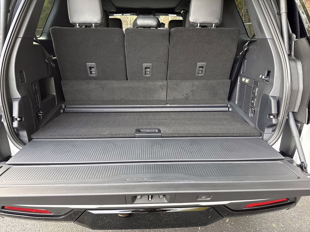 2025 Oxford White Ford Expedition Platinum 4X4 SUV