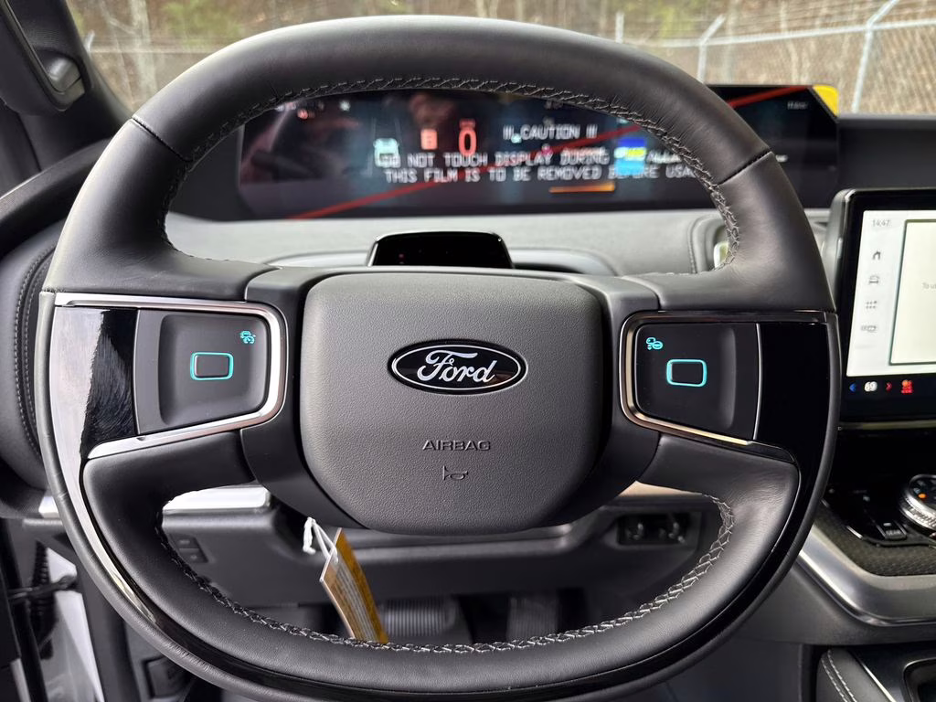 2025 Oxford White Ford Expedition Platinum 4X4 SUV