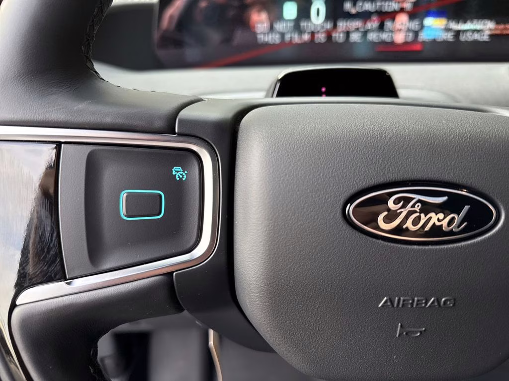 2025 Oxford White Ford Expedition Platinum 4X4 SUV