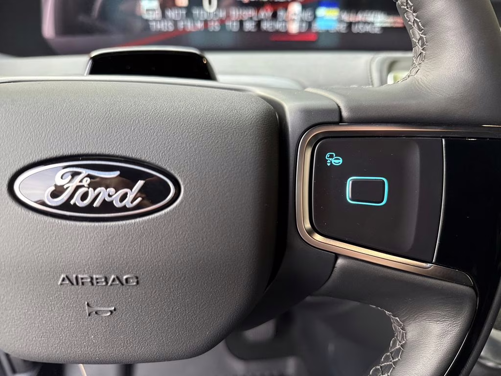 2025 Oxford White Ford Expedition Platinum 4X4 SUV