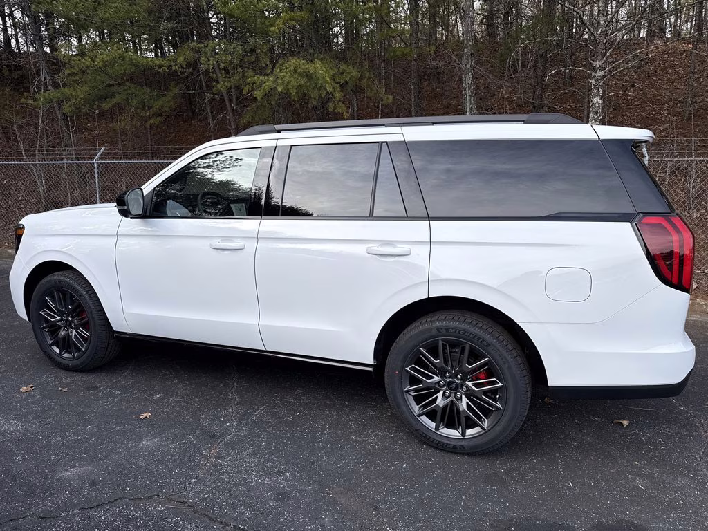 2025 Oxford White Ford Expedition Platinum 4X4 SUV