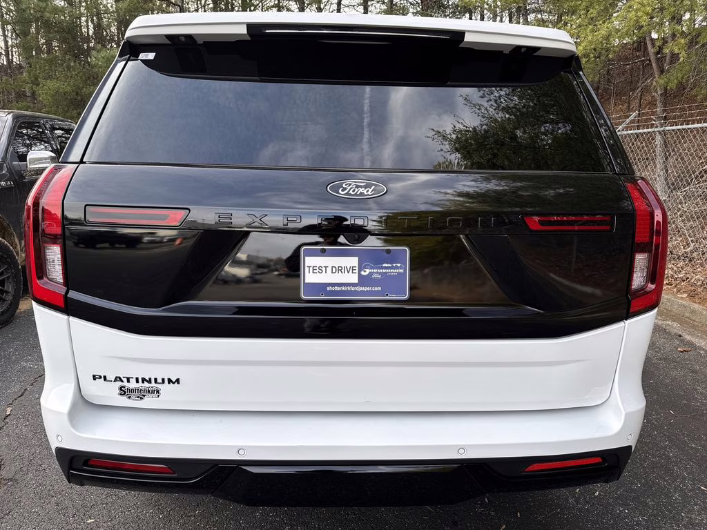 2025 Oxford White Ford Expedition Platinum 4X4 SUV
