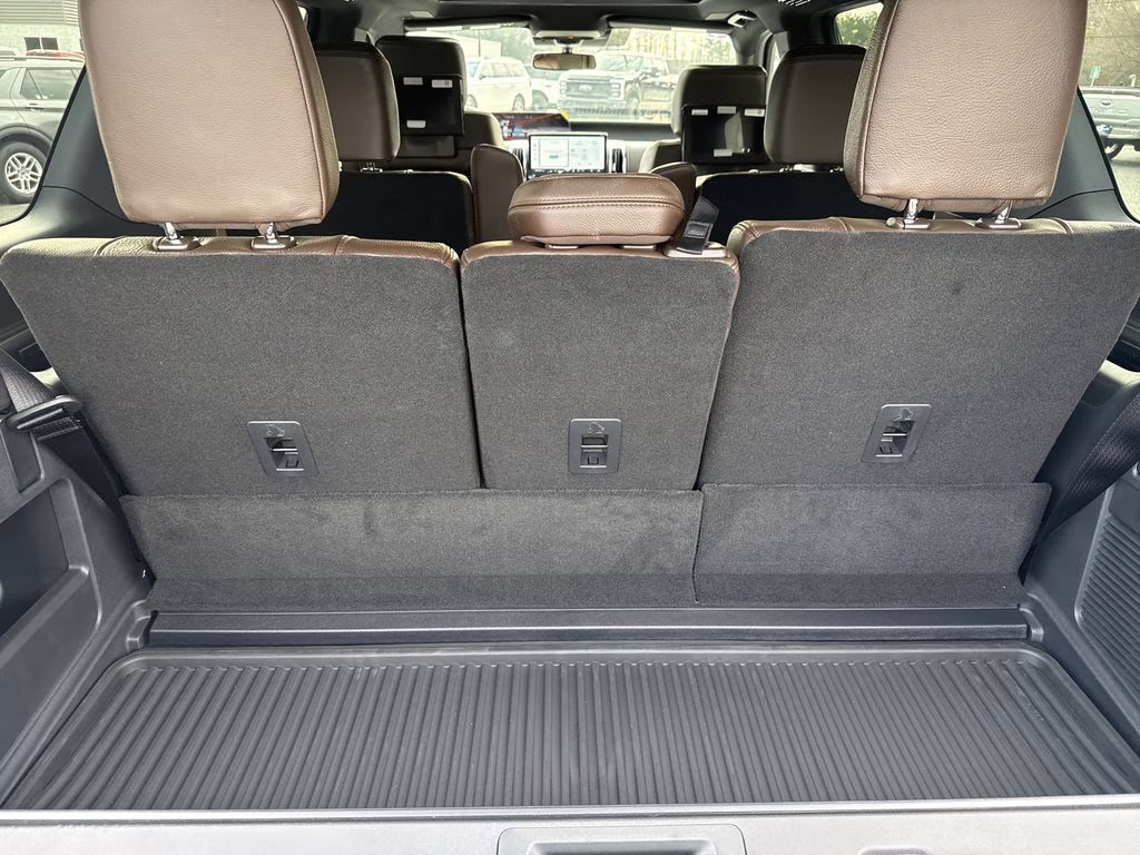 2026 Oxford White Ford Expedition King Ranch 4X4 SUV