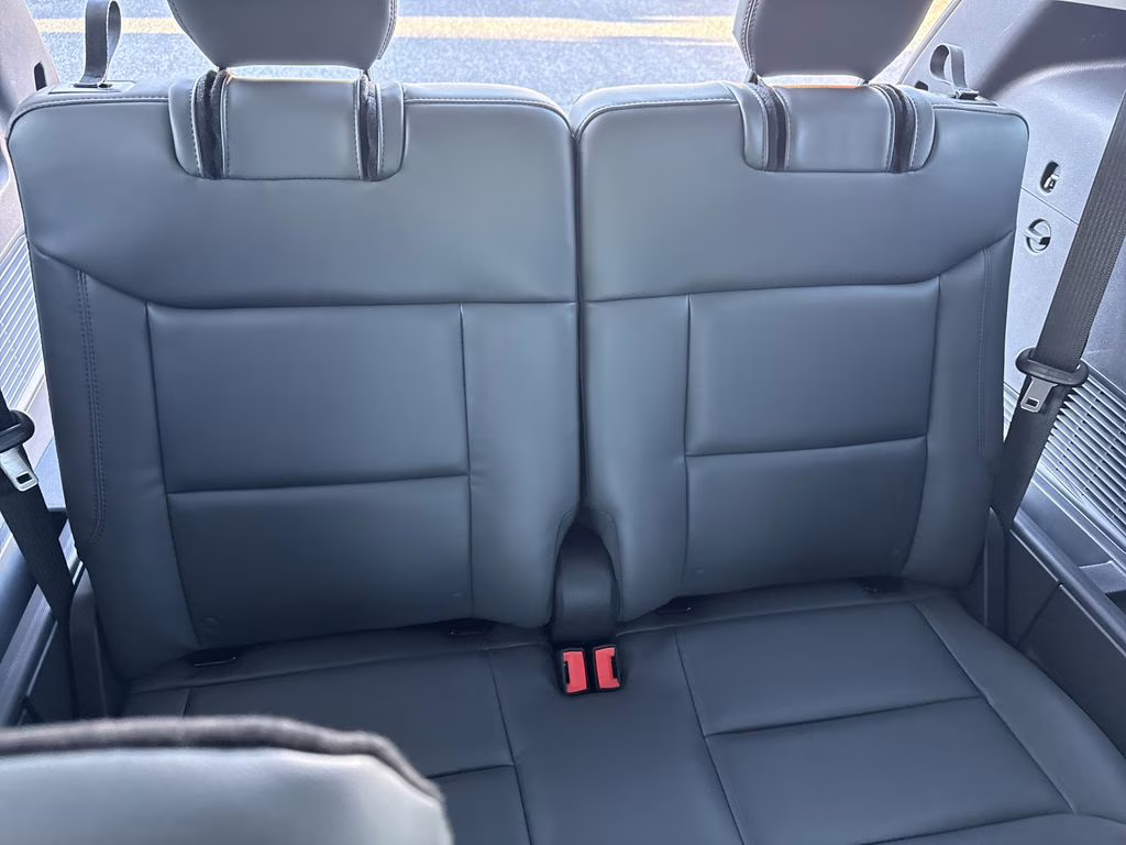 2026 Agate Black Metallic Ford Explorer Active RWD SUV