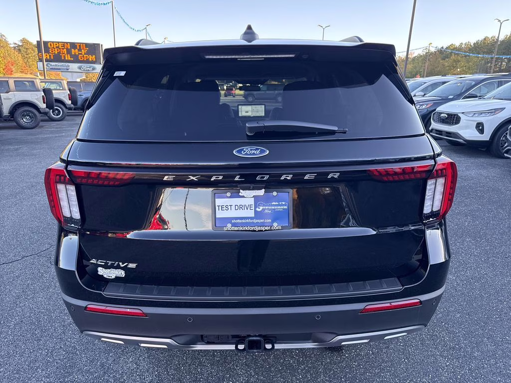 2026 Agate Black Metallic Ford Explorer Active RWD SUV