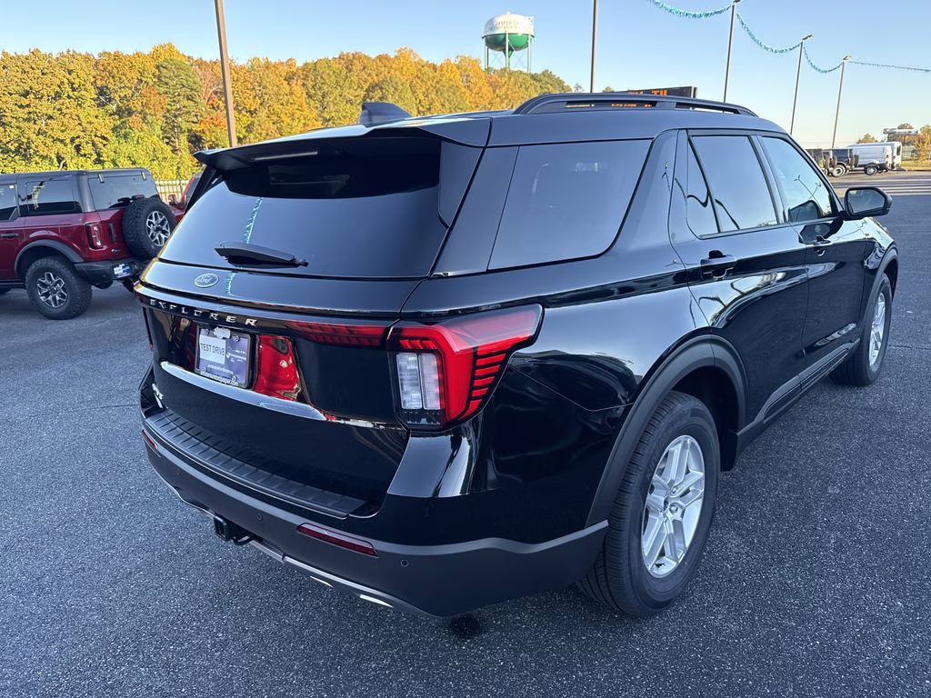 2026 Agate Black Metallic Ford Explorer Active RWD SUV