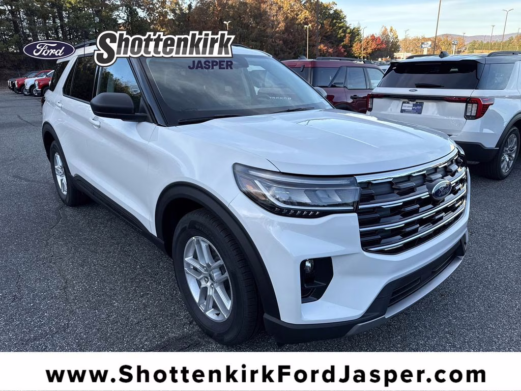 2026 Star White Metallic Tri-Coat Ford Explorer Active RWD SUV