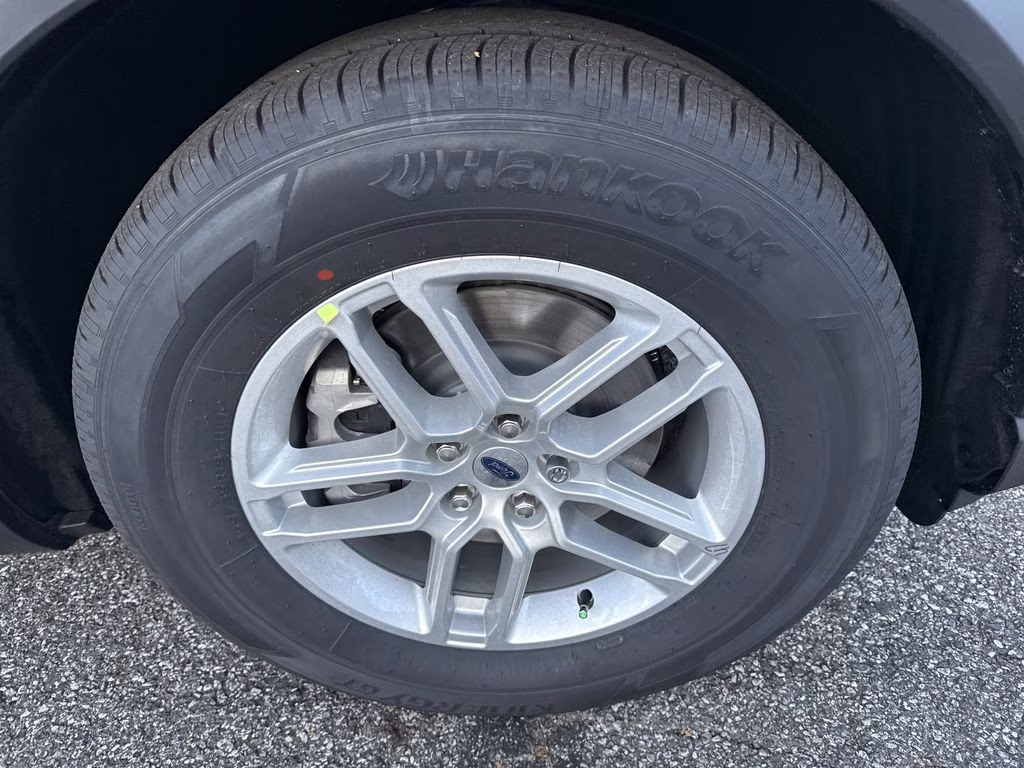 2026 Star White Metallic Tri-Coat Ford Explorer Active RWD SUV