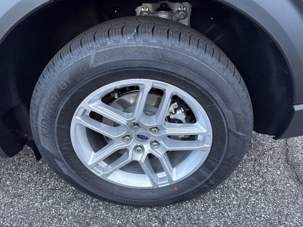 2026 Star White Metallic Tri-Coat Ford Explorer Active RWD SUV