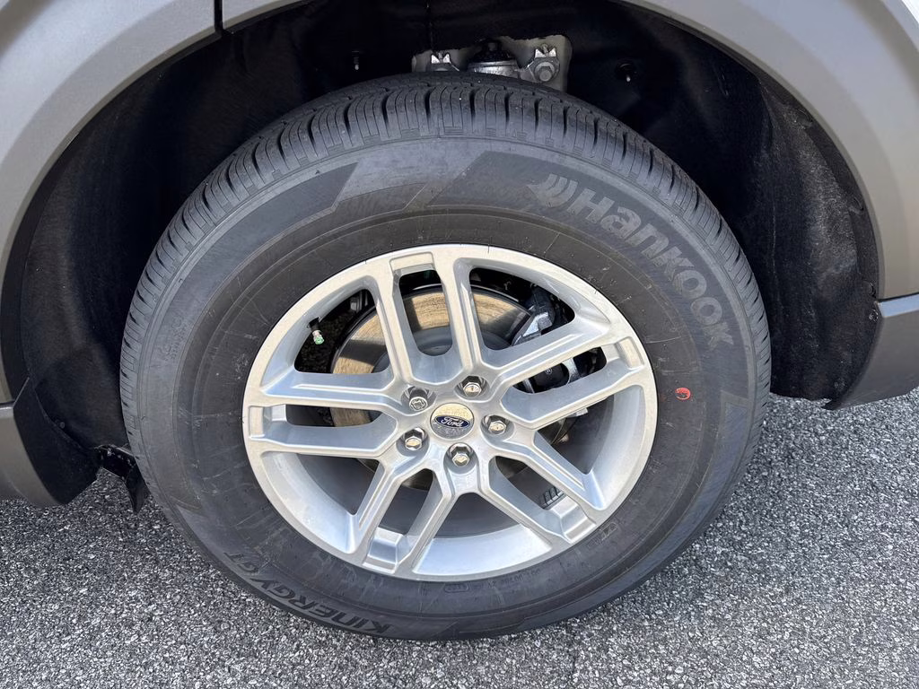 2026 Space White Metallic Ford Explorer Active RWD SUV