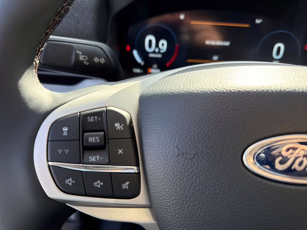 2026 Space White Metallic Ford Explorer Active RWD SUV