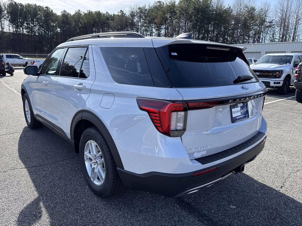 2026 Space White Metallic Ford Explorer Active RWD SUV