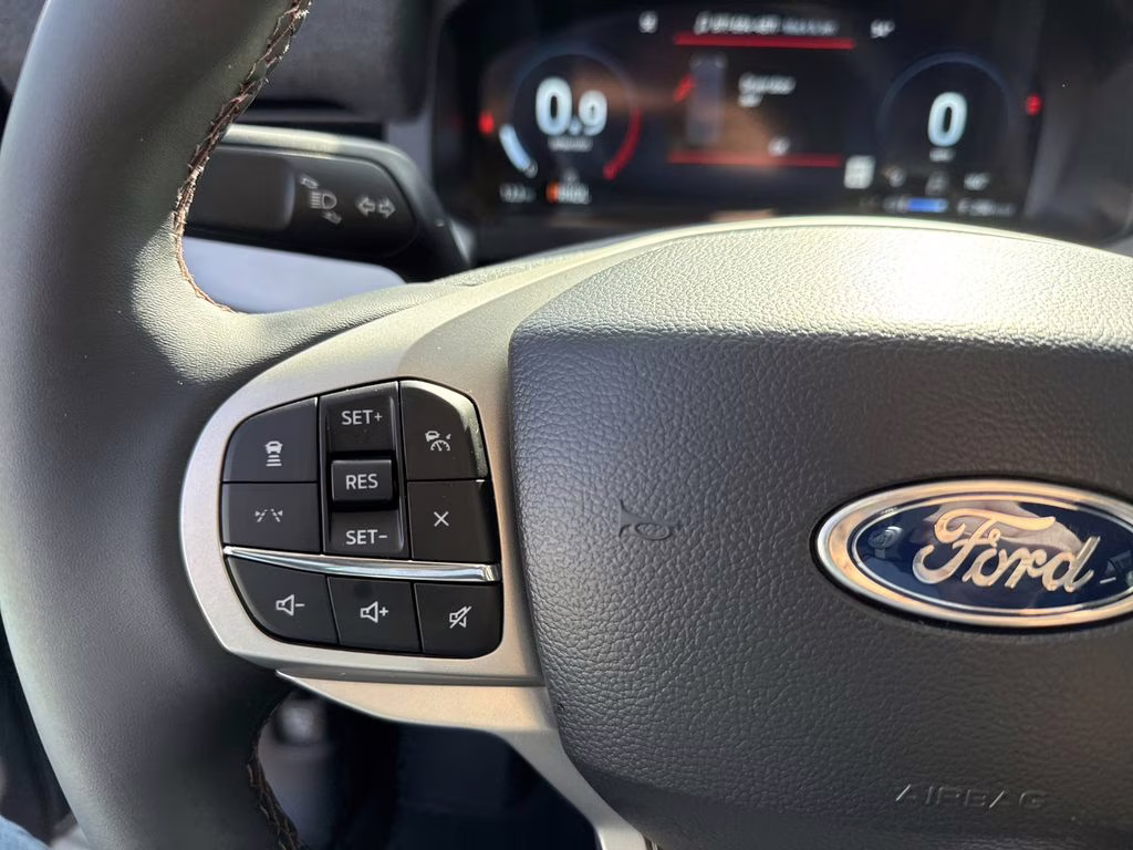 2026 Space White Metallic Ford Explorer Active RWD SUV