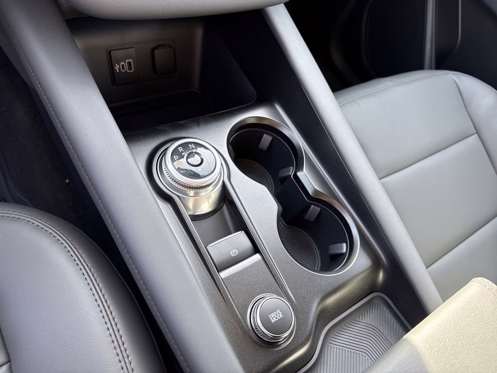 2026 Space White Metallic Ford Explorer Active RWD SUV