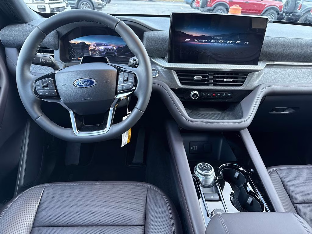 2026 Star White Metallic Tri-Coat Ford Explorer Platinum RWD SUV