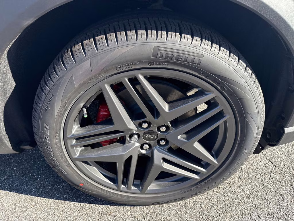 2026 White Metallic Ford Explorer ST-Line RWD SUV