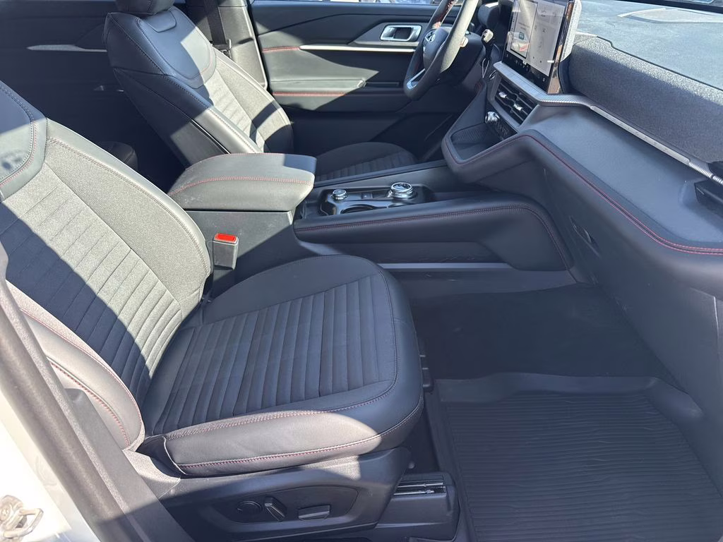 2026 White Metallic Ford Explorer ST-Line RWD SUV