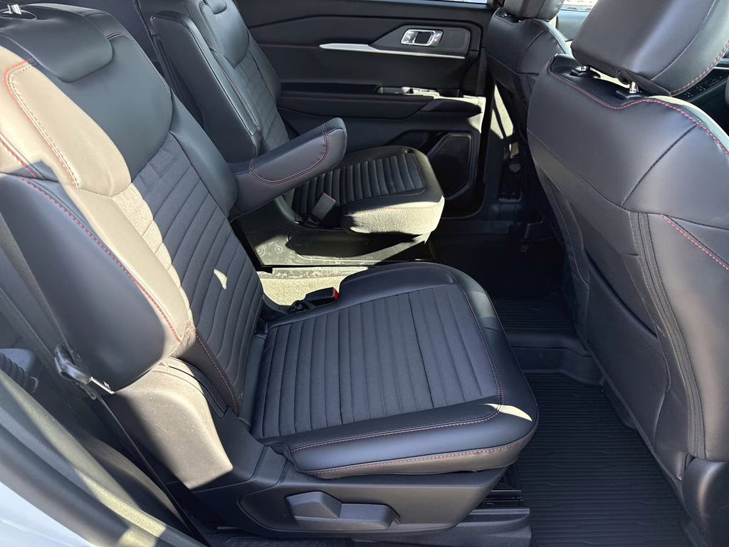 2026 White Metallic Ford Explorer ST-Line RWD SUV