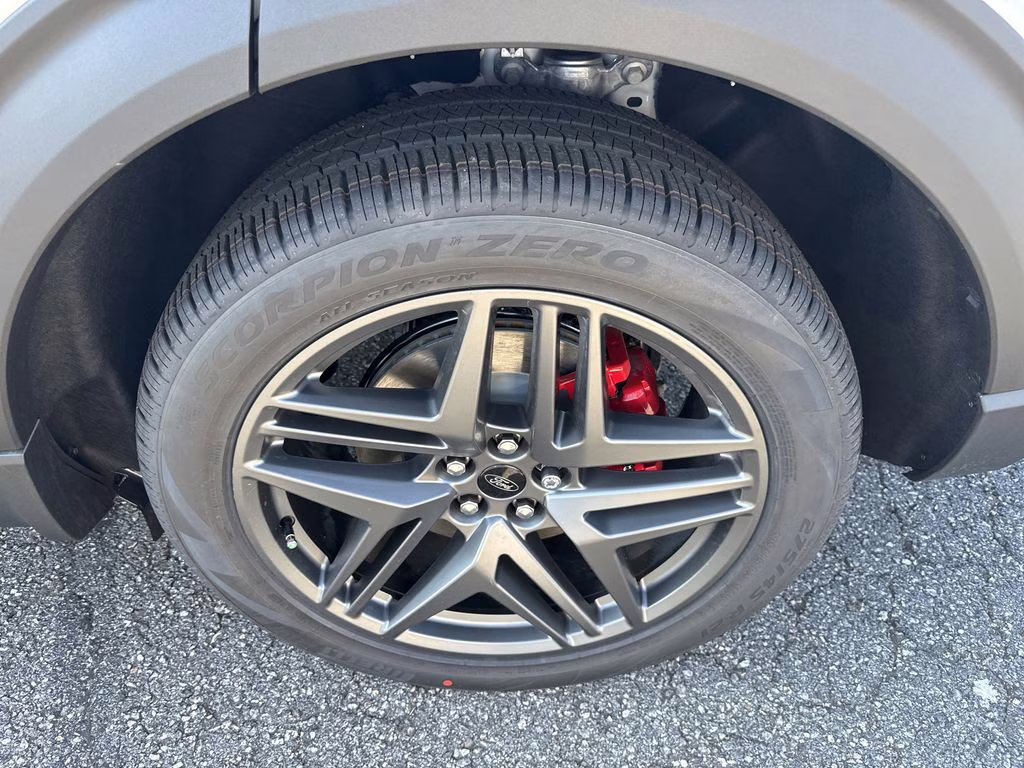 2026 White Metallic Ford Explorer ST-Line RWD SUV