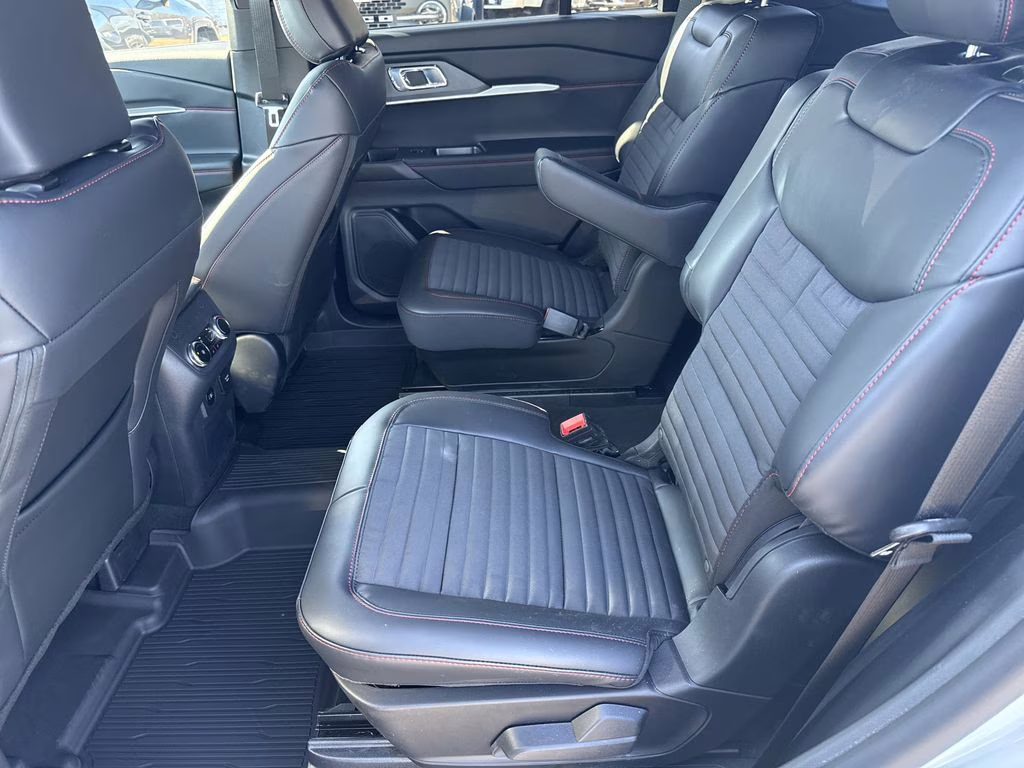 2026 White Metallic Ford Explorer ST-Line RWD SUV