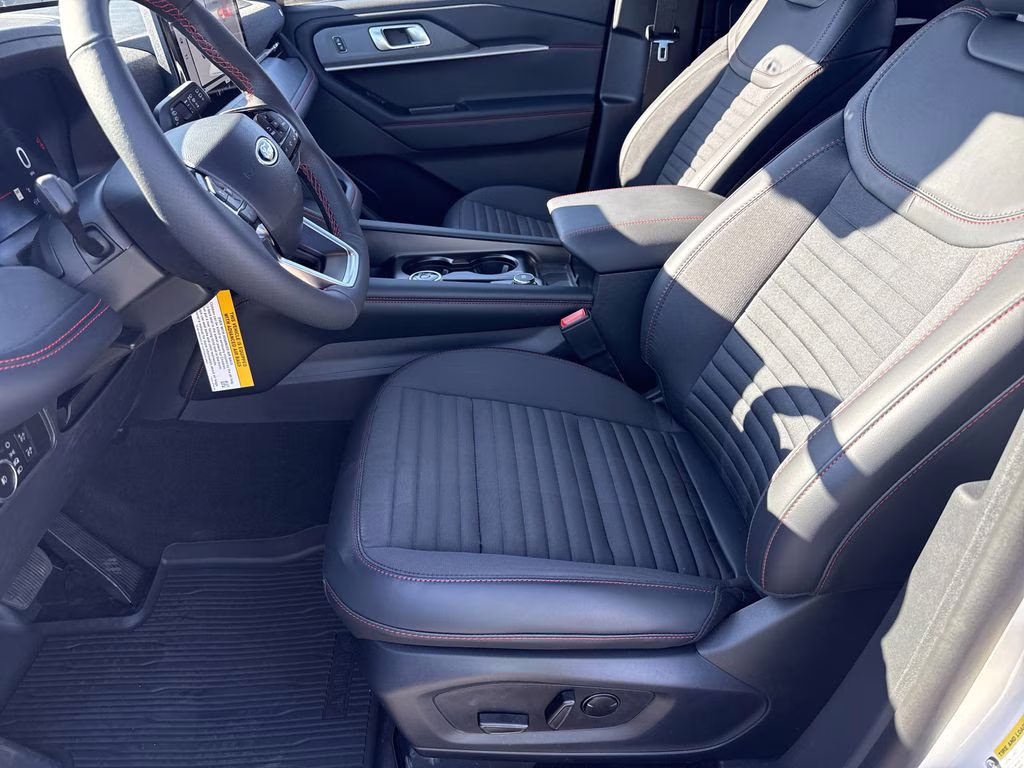 2026 White Metallic Ford Explorer ST-Line RWD SUV