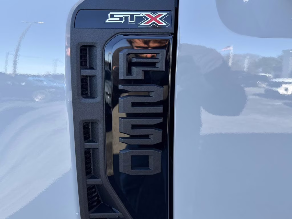 2026 Avalanche Ford Super Duty F-250 SRW XL 4X4 Truck