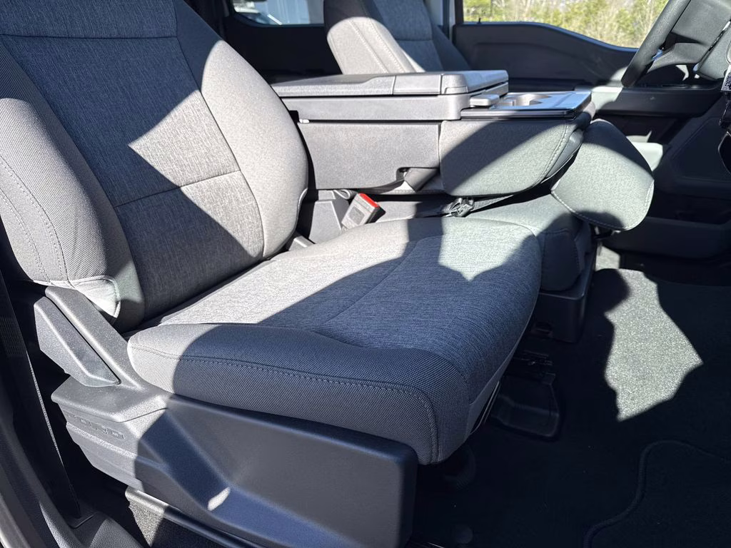 2026 Avalanche Ford Super Duty F-250 SRW XL 4X4 Truck