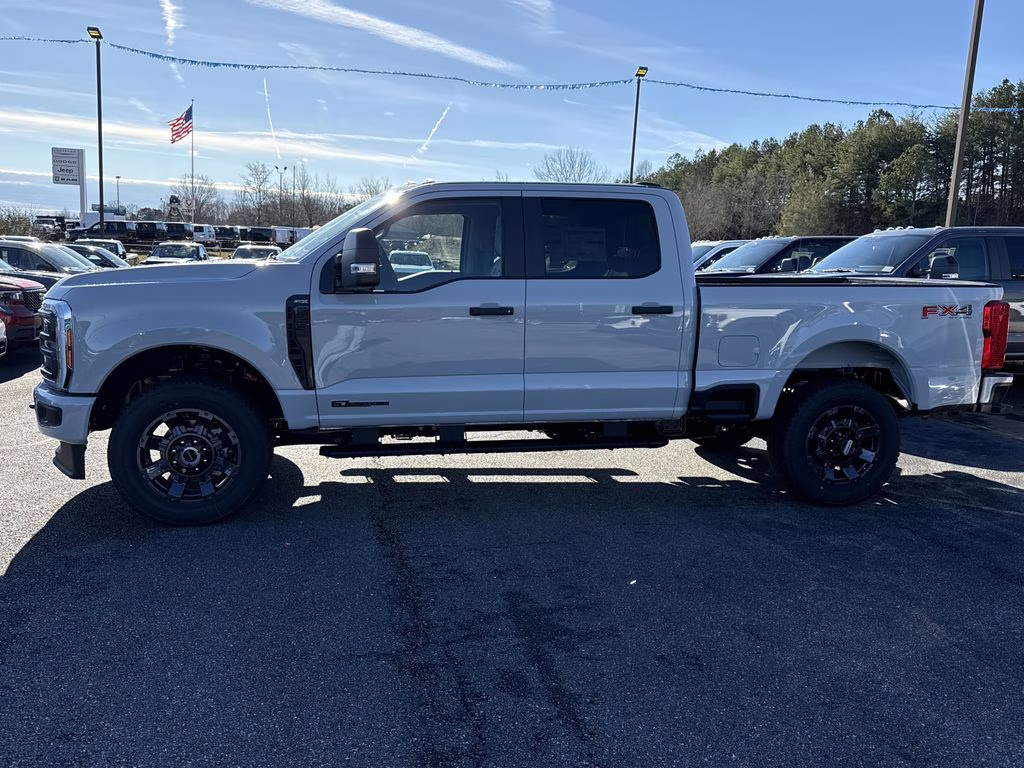 2026 Avalanche Ford Super Duty F-250 SRW XL 4X4 Truck