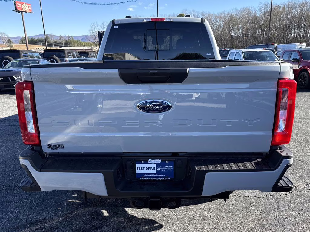 2026 Avalanche Ford Super Duty F-250 SRW XL 4X4 Truck