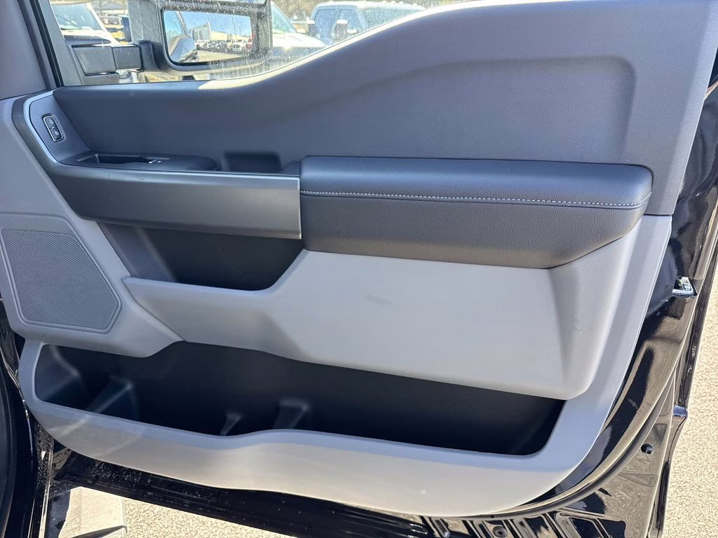 2026 Black Metallic Ford Super Duty F-250 SRW XL 4X4 Truck