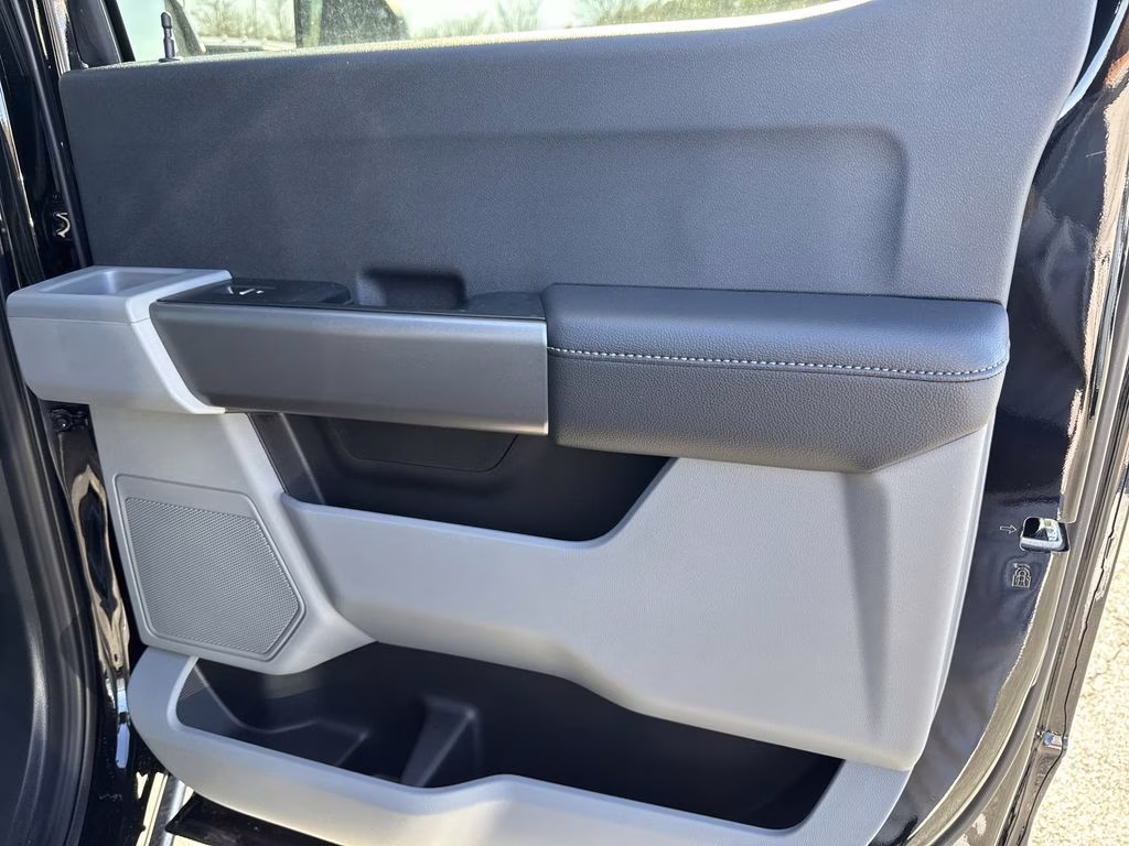 2026 Black Metallic Ford Super Duty F-250 SRW XL 4X4 Truck