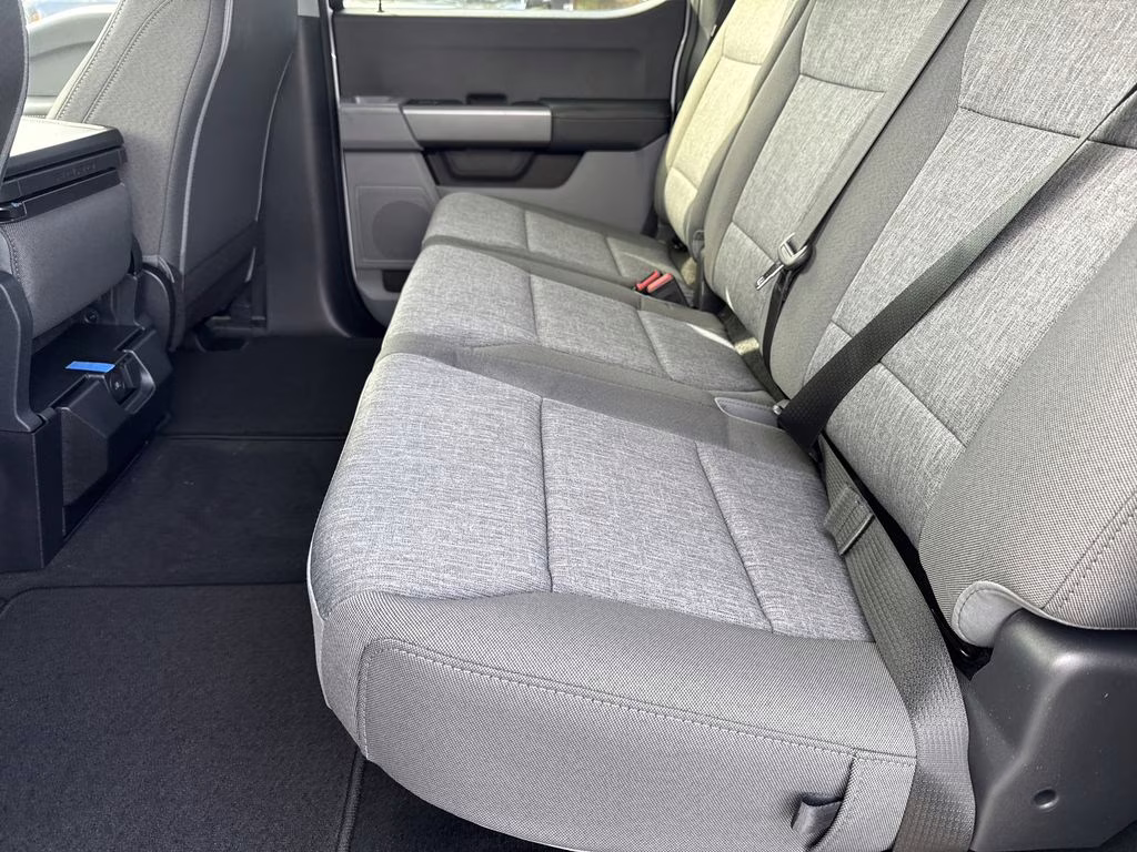 2026 Oxford White Ford Super Duty F-250 SRW XL 4X4 Truck