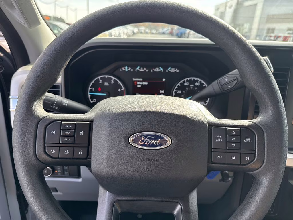 2026 Oxford White Ford Super Duty F-250 SRW XL 4X4 Truck