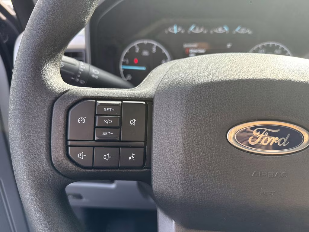 2026 Oxford White Ford Super Duty F-250 SRW XL 4X4 Truck