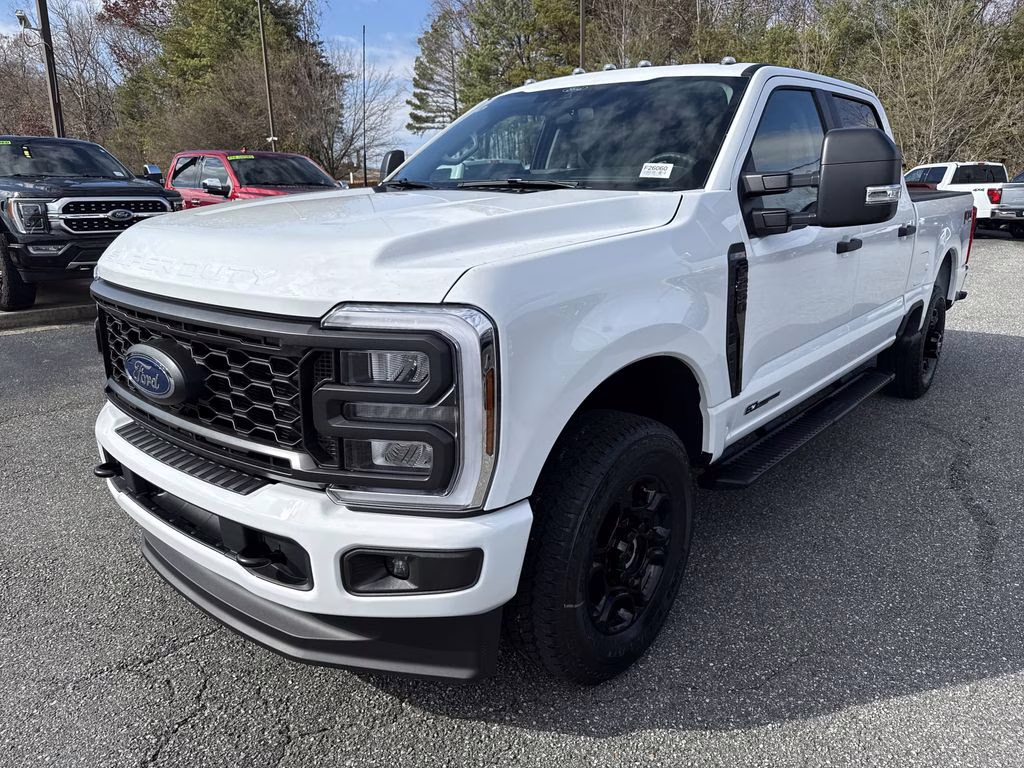 2026 Oxford White Ford Super Duty F-250 SRW XL 4X4 Truck