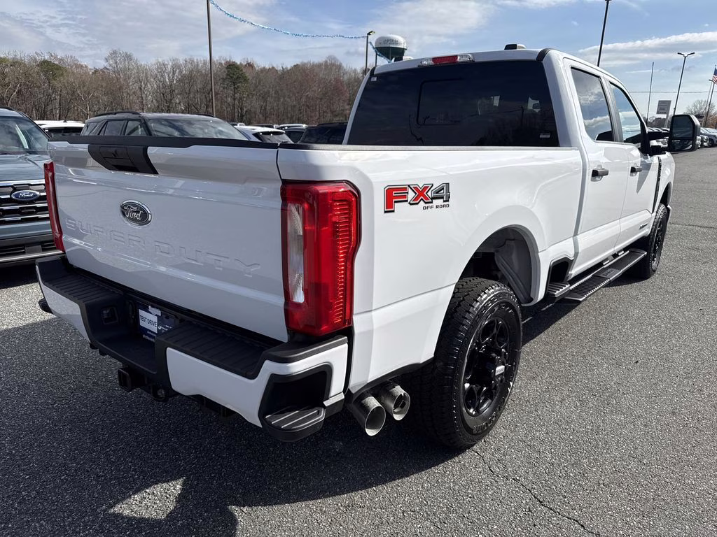 2026 Oxford White Ford Super Duty F-250 SRW XL 4X4 Truck