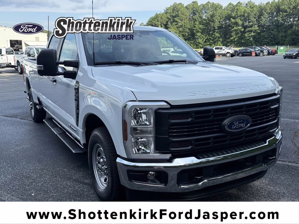 2026 Oxford White Ford Super Duty F-350 SRW XLT RWD Truck