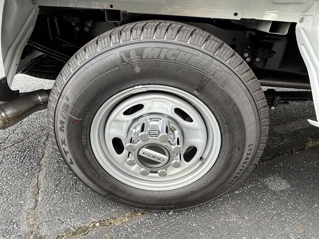 2026 Oxford White Ford Super Duty F-350 SRW XLT RWD Truck