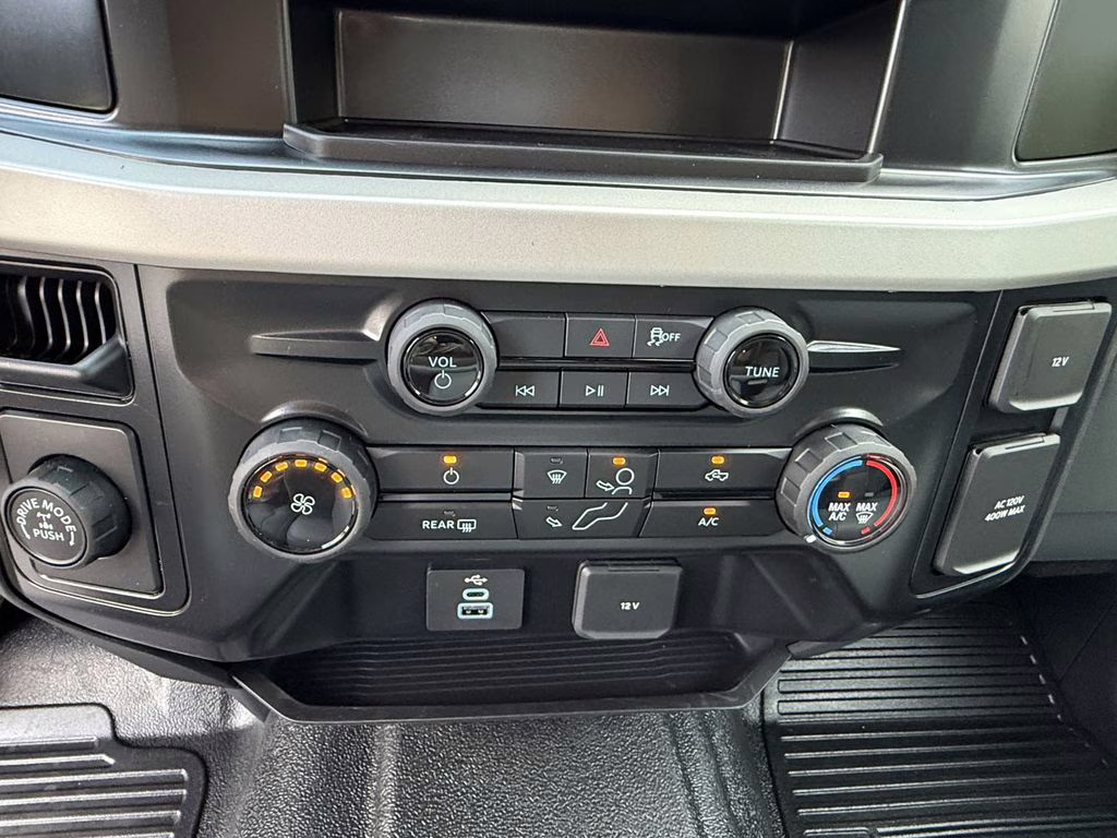 2026 Oxford White Ford Super Duty F-350 SRW XL RWD Truck