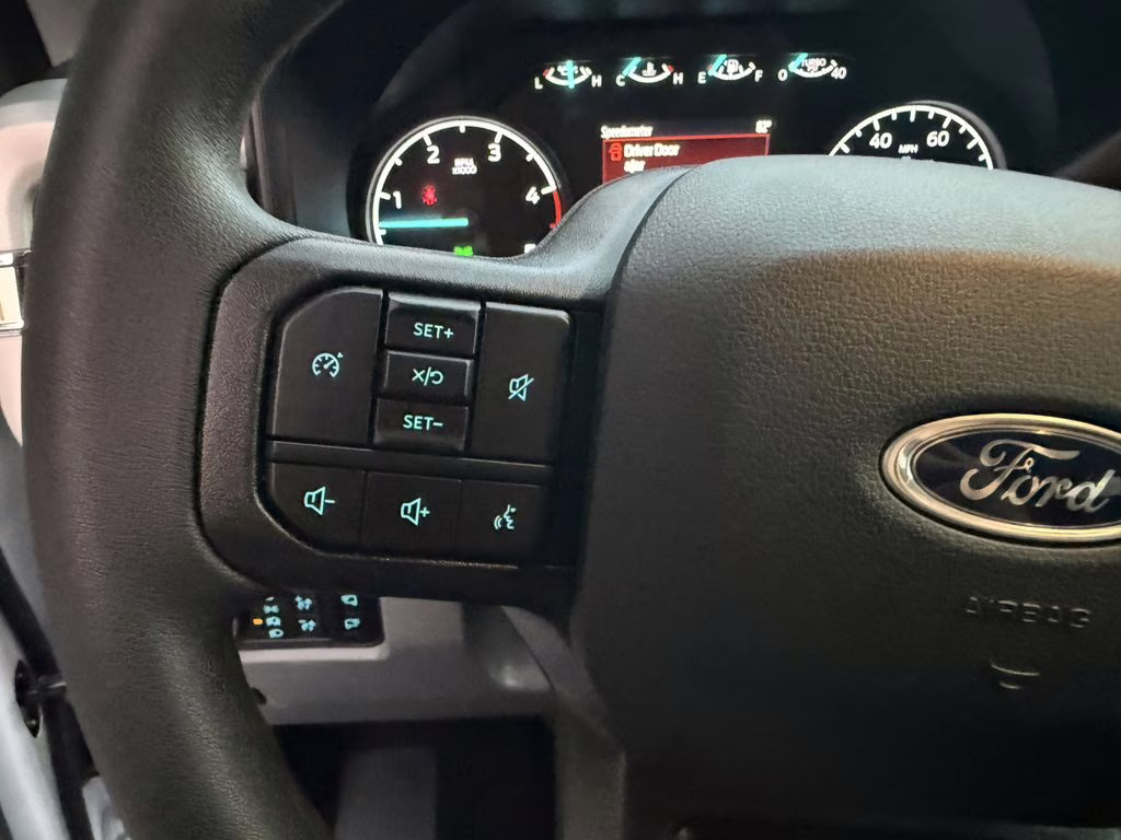 2026 Oxford White Ford Super Duty F-350 SRW XL RWD Truck