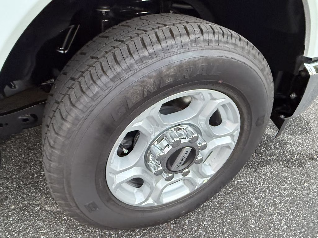 2026 Oxford White Ford Super Duty F-350 SRW XLT RWD Truck