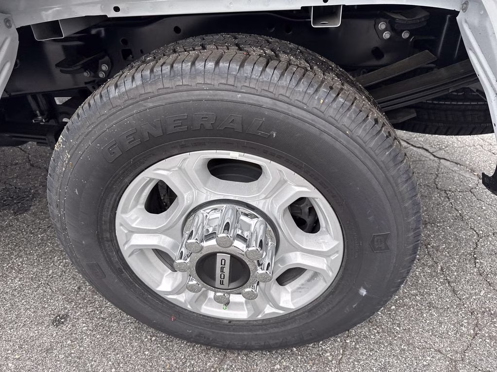 2026 Oxford White Ford Super Duty F-350 SRW XLT RWD Truck