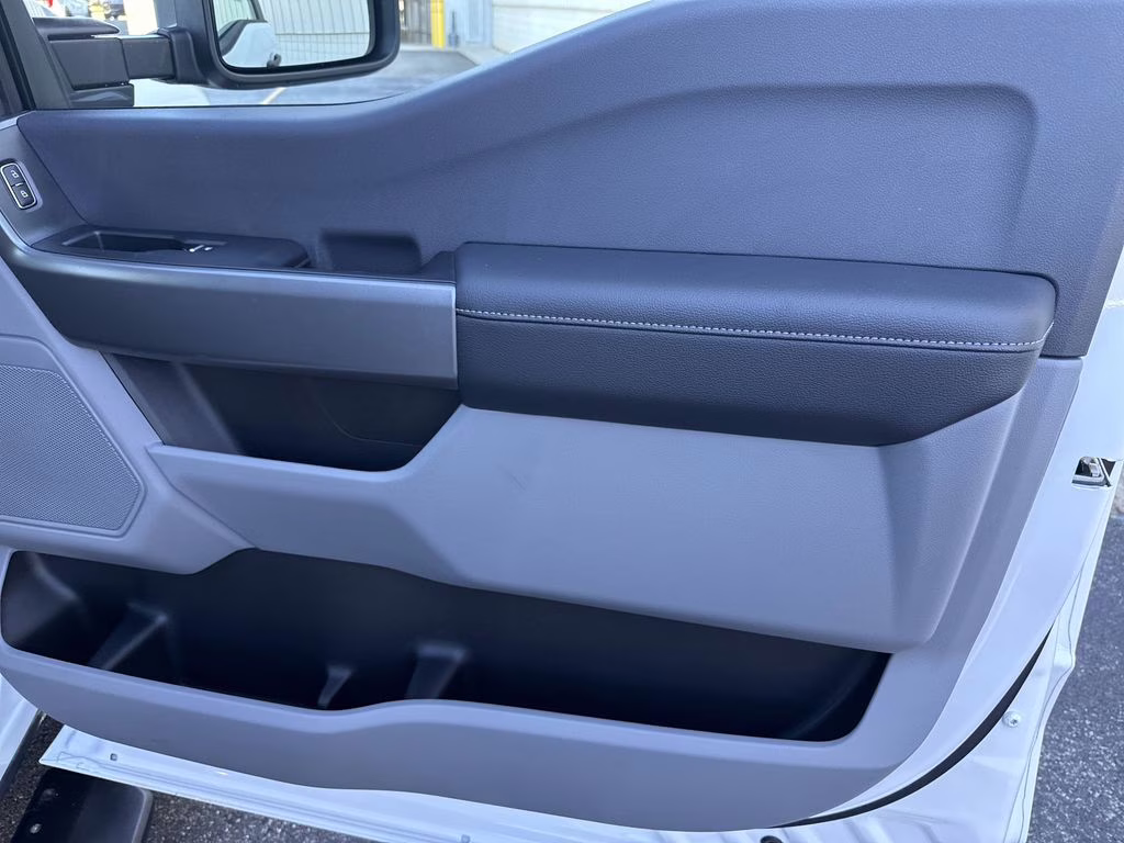 2026 Oxford White Ford Super Duty F-350 SRW XL 4X4 Truck