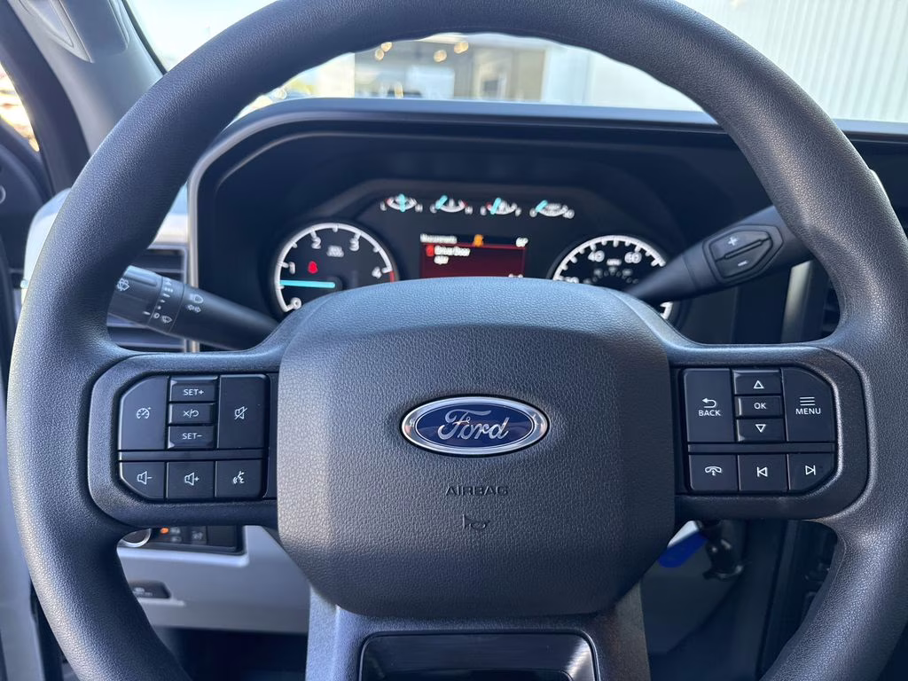 2026 Oxford White Ford Super Duty F-350 SRW XL 4X4 Truck