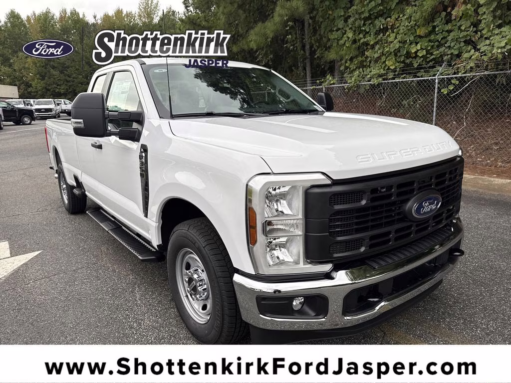 2026 Oxford White Ford Super Duty F-350 SRW XL RWD Truck