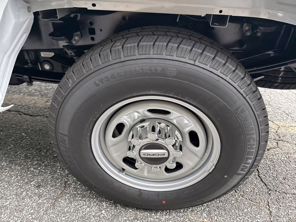 2026 Oxford White Ford Super Duty F-350 SRW XL RWD Truck