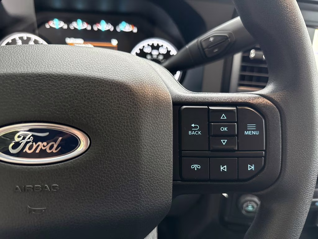 2026 Oxford White Ford Super Duty F-350 SRW XL RWD Truck