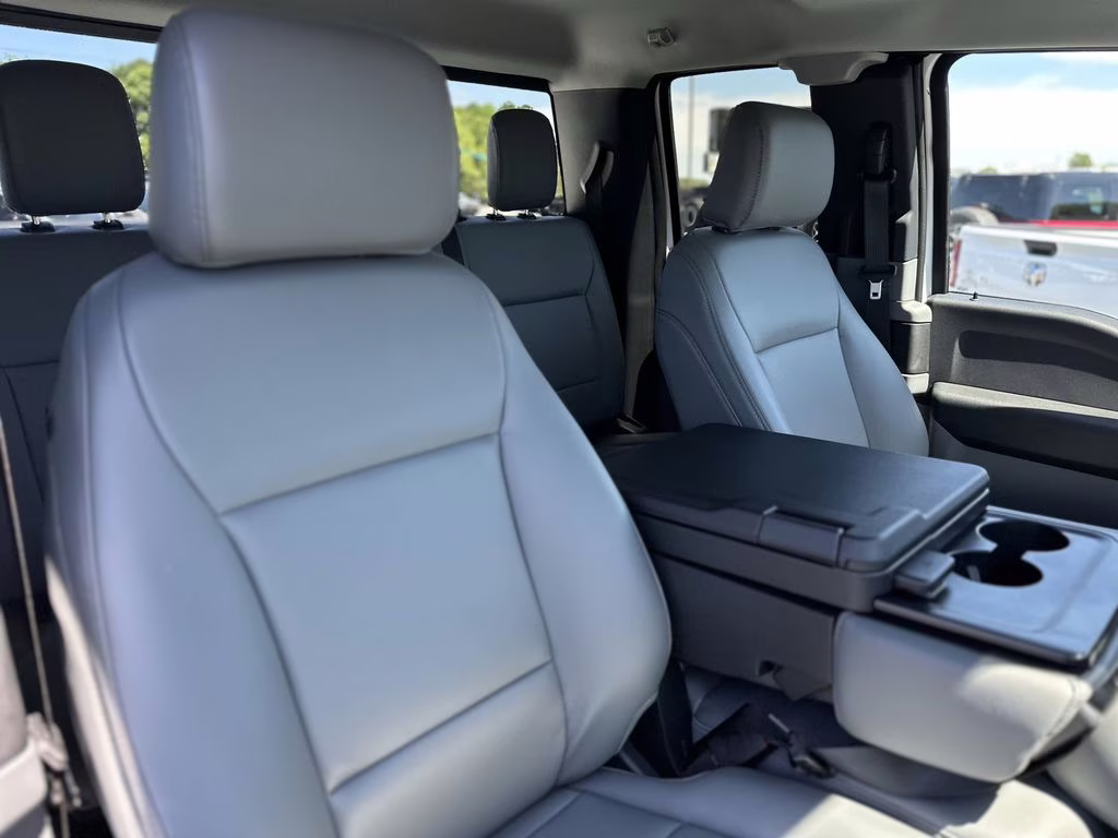 2025 Oxford White Ford Super Duty F-350 SRW XL RWD Truck